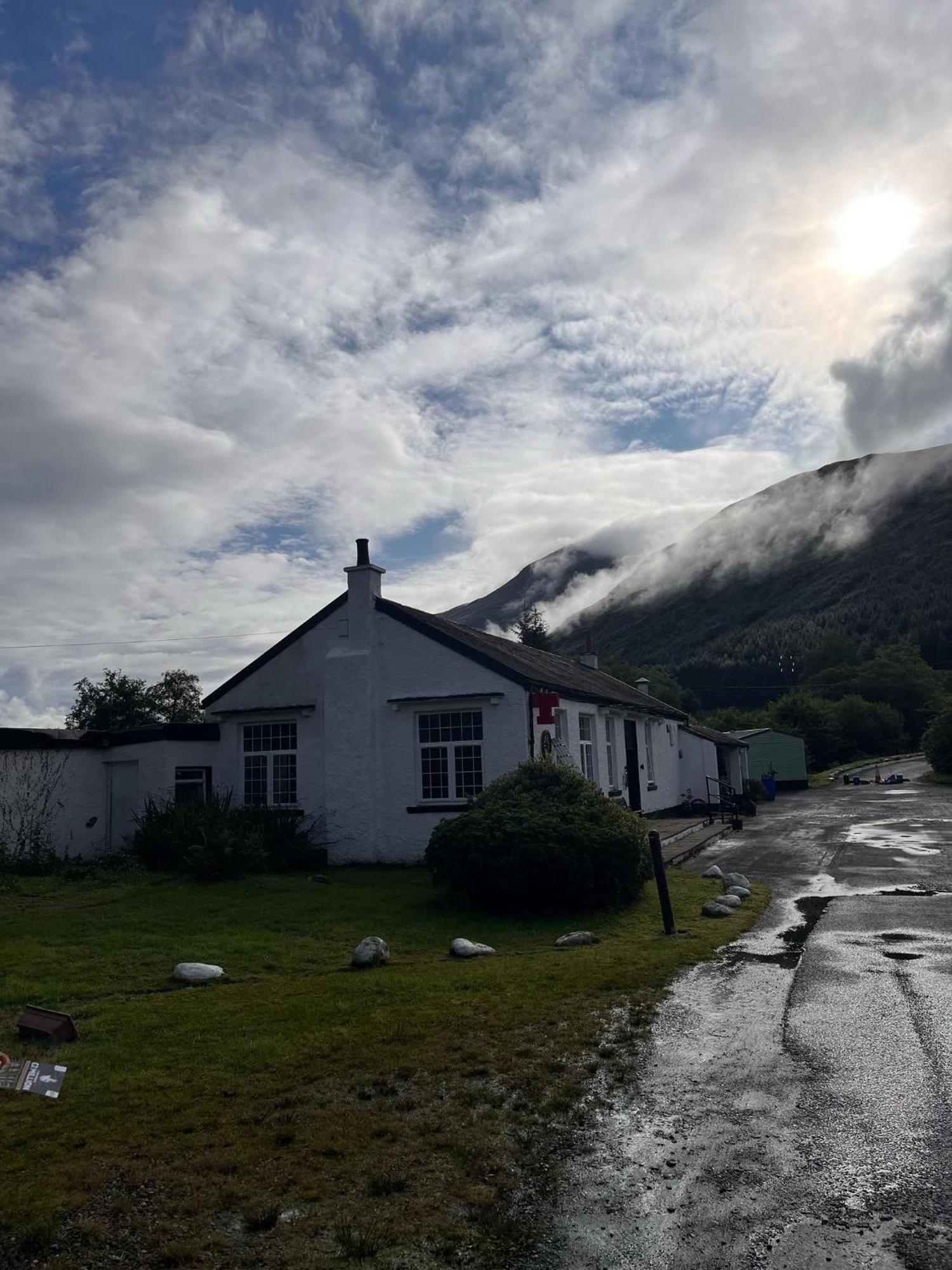Cabins At Ben More Lodge Crianlarich Exterior photo
